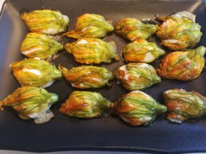 Fiori di zucca ripieni al forno