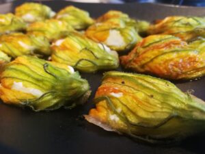 Fiori di zucca ripieni al forno