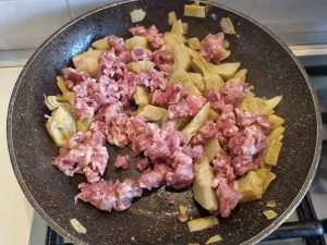 Frittata di salsiccia e carciofi